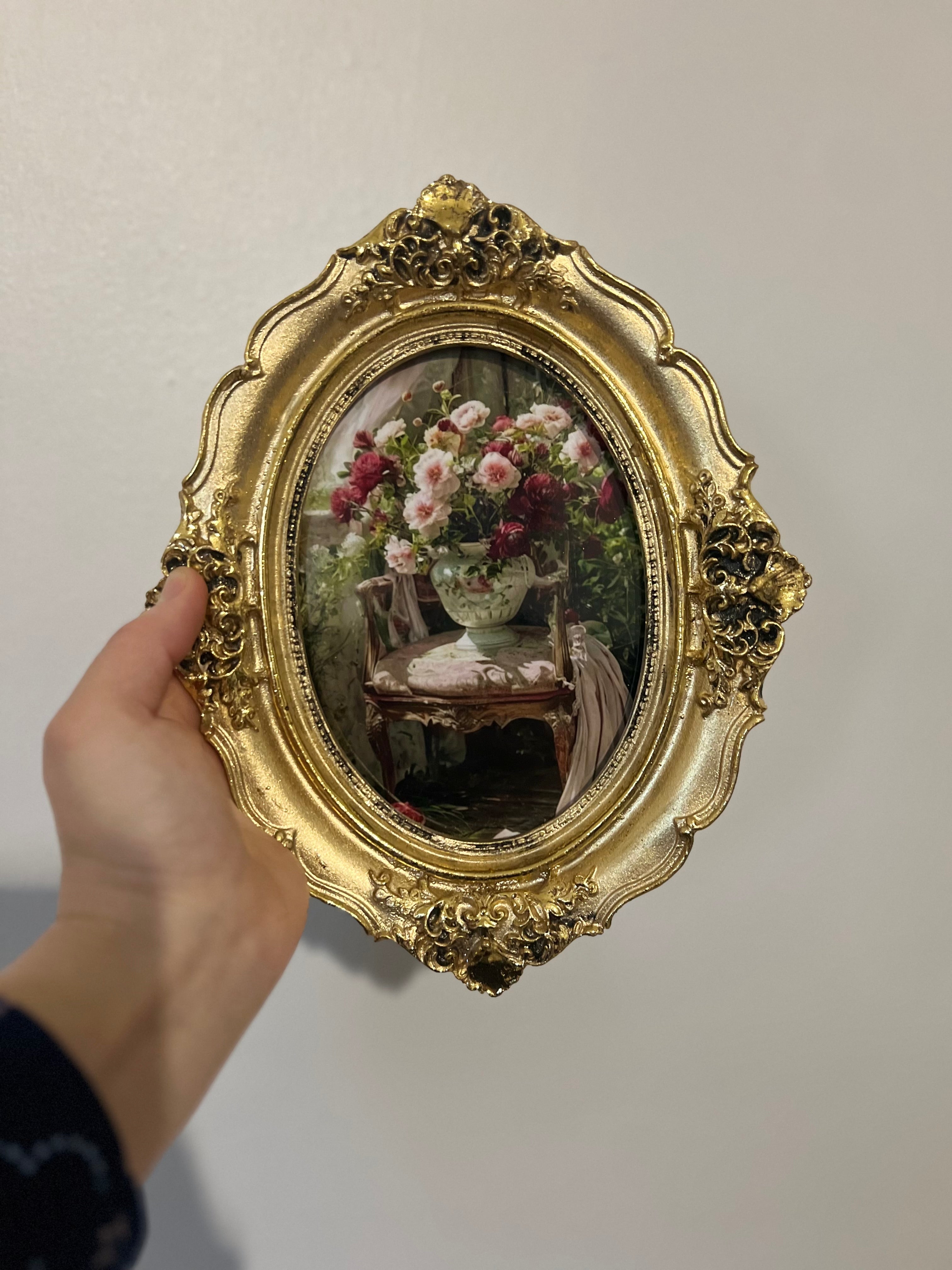 Cadre Vintage Doré  – Élégance Classique et Décoration Murale Premium